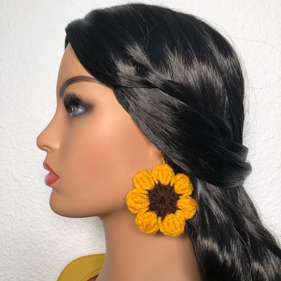 🎉HP🎉Handmade Crochet Sunflower Earrings🌻 - Picture 6 of 7